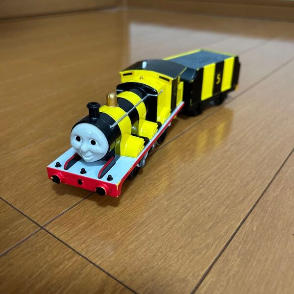 希少プラレール きかんしゃトーマス ジェームス 働きバチ