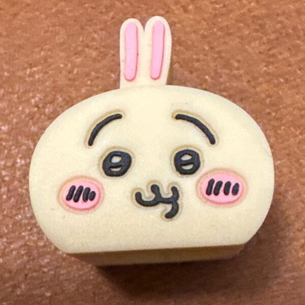 ちいかわ うさぎ リップキャップカバー