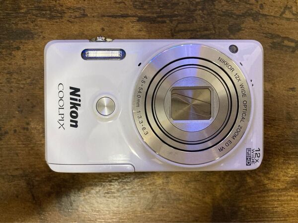 Nikon COOLPIX S6900 デジタルカメラ ホワイト