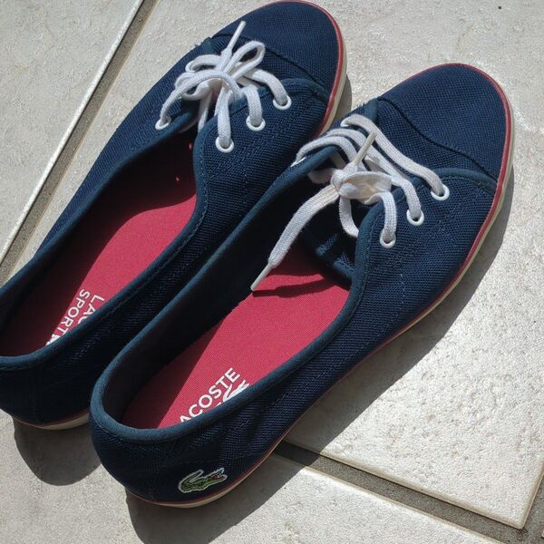 LACOSTE スニーカー