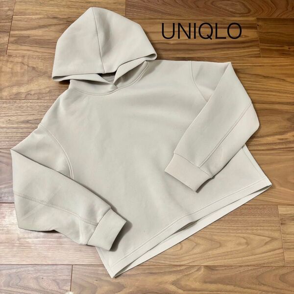 UNIQLO ユニクロ「ウルトラストレッチドライスウェットプルパーカ」