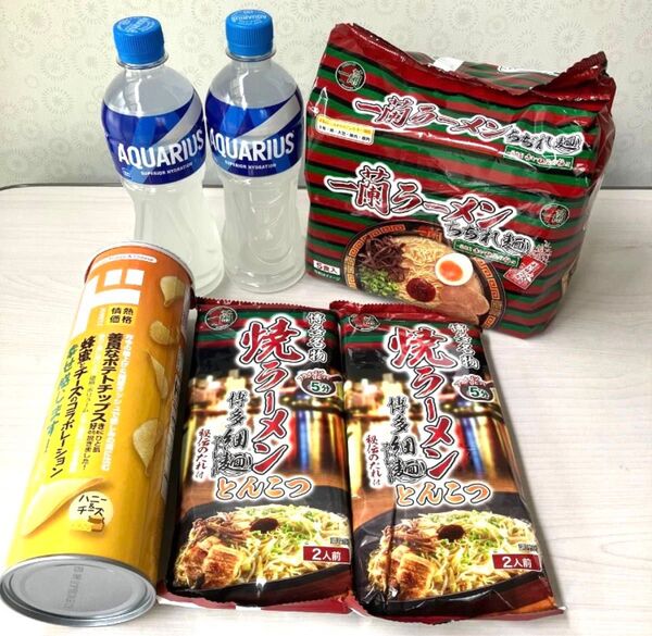 一蘭 詰め合わせ ジュース まとめ売り ペットボトル飲料 スポーツドリンク ポテトチップス インスタント麺 備蓄 とんこつラーメン