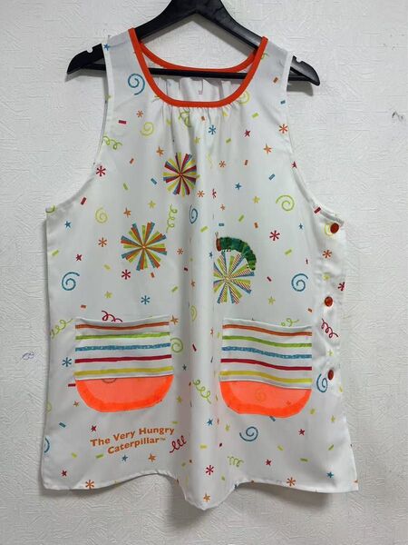 ★新品 はらぺこあおむしHAPPYエプロン ホワイト
