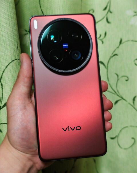 【極美品】vivo X200 Ultra レッド 12/256GB