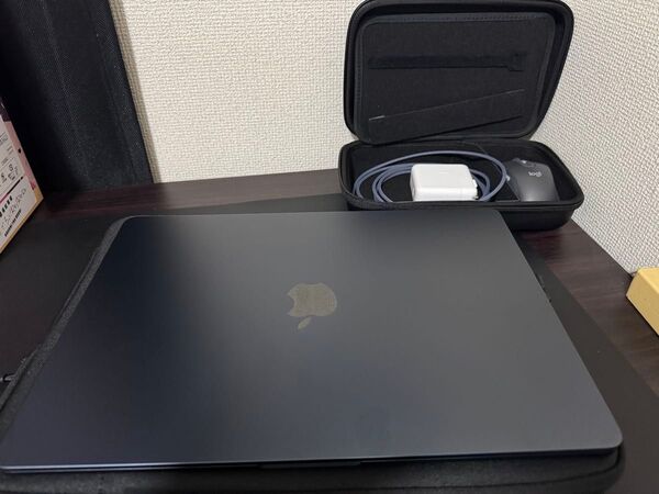 ミッドナイトのMacBook Air m3日本語キーボード、充電器とPCケース、マウス付き Air