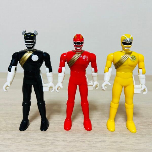 百獣戦隊ガオレンジャー ガオレッド ガオイエロー ガオブラック フィギュア