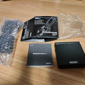 ゲームボーイアドバンスSP 本体 ブラック+画像8枚目から一つのソフトをお付けします!