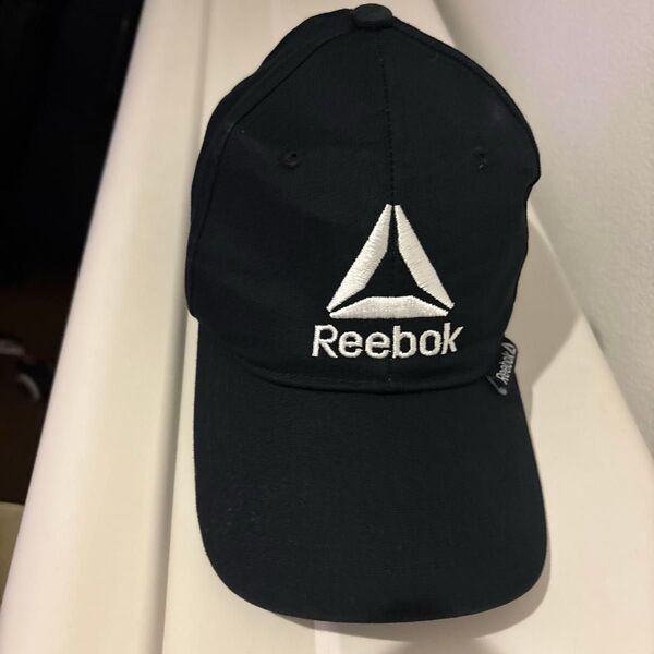 Reebok キャップ 黒 ブラック