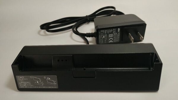 KYY23PUA au純正 急速充電対応卓上ホルダ ACアダプタ一体型 URBANO L03 対応