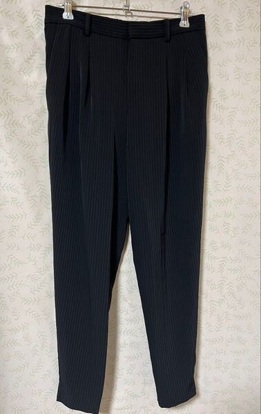 UNIQLO ストライプテーパードスラックス M
