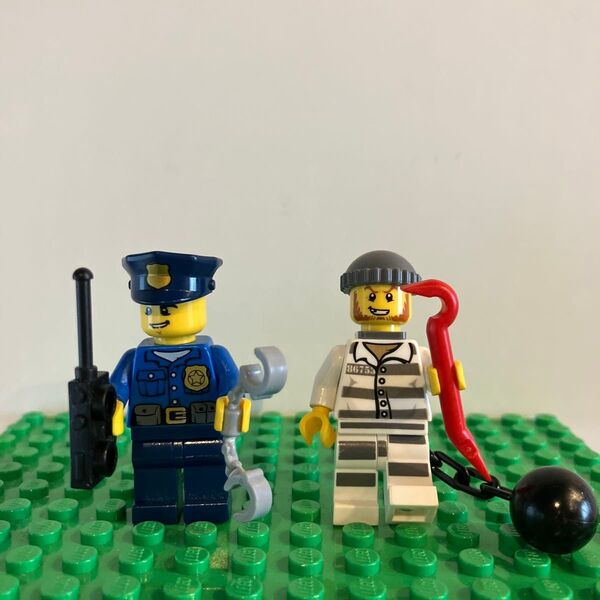 LEGO ミニフィグ 警察官 泥棒 囚人 シティー 正規品