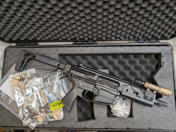 Salvo Precision MCX RATTLER 5.5inch ガスブローバックライフル (JP Ver./Real刻印)