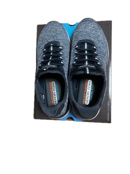 格安!SKECHERS スニーカー メモリーフォーム ワイドフィット グレー