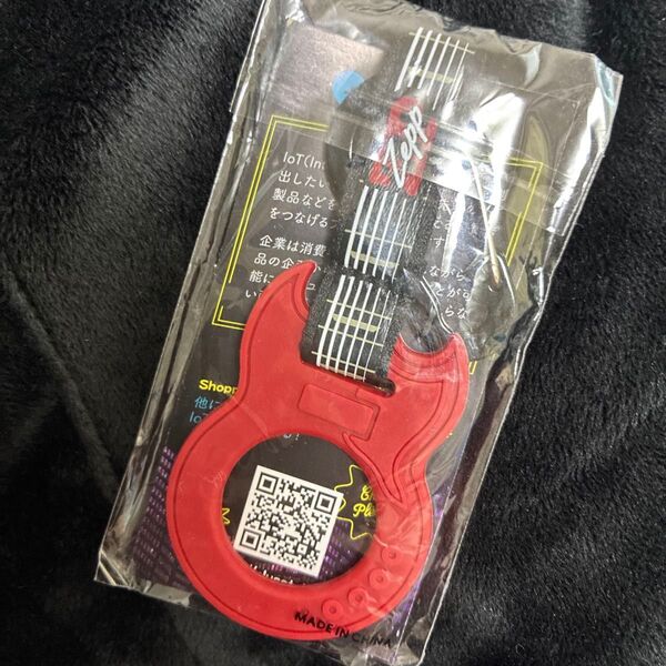 Zepp ギター型 ドリンクホルダーカラビナ 未使用品