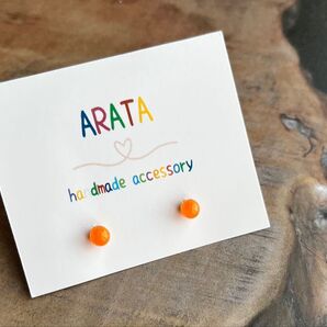 ハンドメイド まち針ピアス オレンジ