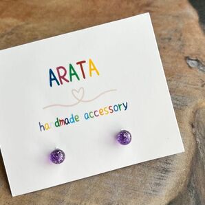 ハンドメイド まち針ピアス 紫 ラメ