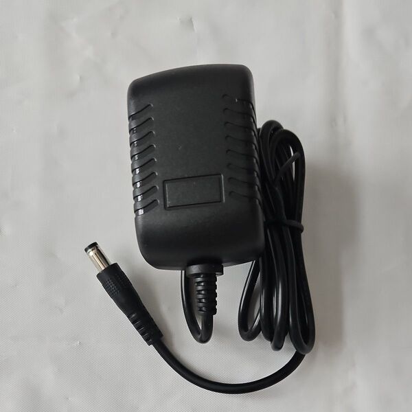 AC DC6V1A 汎用AC アダプター スイッチング式 充電器 センタープラス電源アダプター 外径5.5mm/内径2.1mm