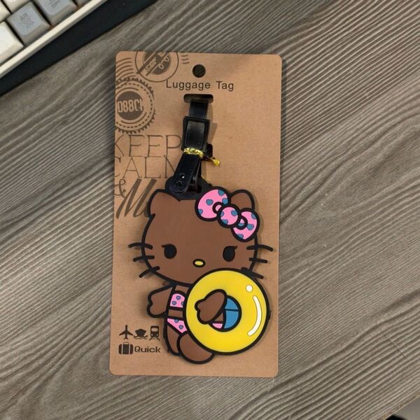 ハローキティ 黒ギャル 日焼けキティ キーホルダー 荷物タグ かわいい サンリオ 旅行
