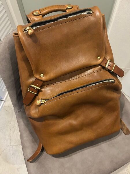 美品 HERZ ヘルツ 星のリュック 本革 レザー リュック