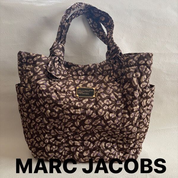 MARC JACOBS マークバイマークジェイコブス トートバッグ キルティング 総柄 大きめ マザーズバッグにも