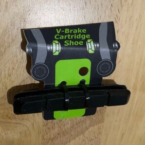 自転車用♪Vブレーキカートリッジシュー♪「MG-VB01」MagicOne(マジックワン)サギサカ パンク修理キットのセット♪