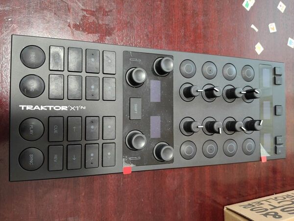 【本日まで値下げ】Native Instruments TRAKTOR X1 MK3 DJ
