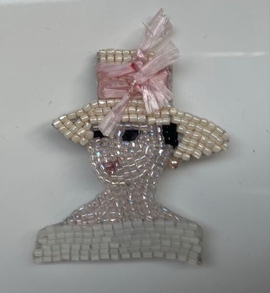 Marianne Batlle ビーズ刺繍ブローチ 2014