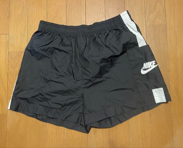 NIKE ショートパンツ