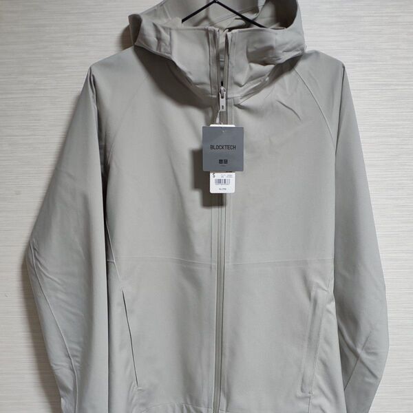 UNIQLO ユニクロ ブロックテックパーカ S ライトグレー 470044