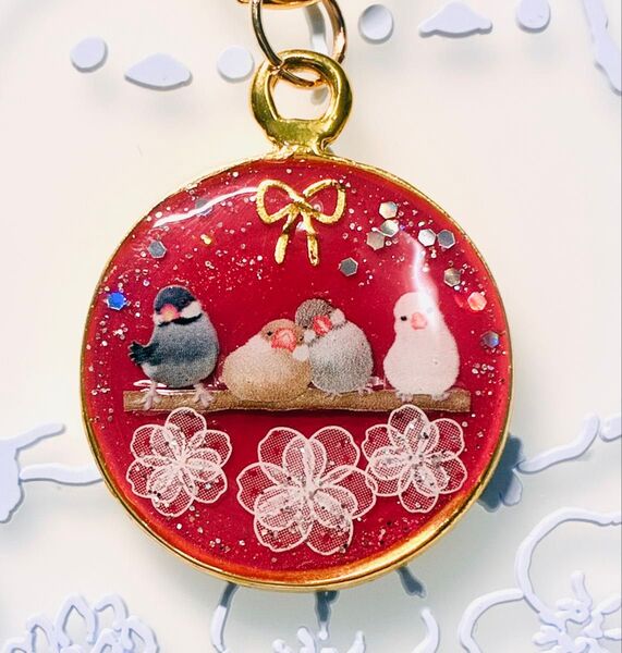 (2202)可愛い文鳥さんのキーホルダーです♪ハンドメイド レジン 鳥 お花