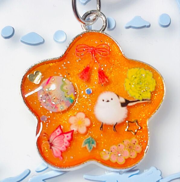 (2230)シマエナガの和柄キーホルダーです♪ハンドメイド レジン 鳥