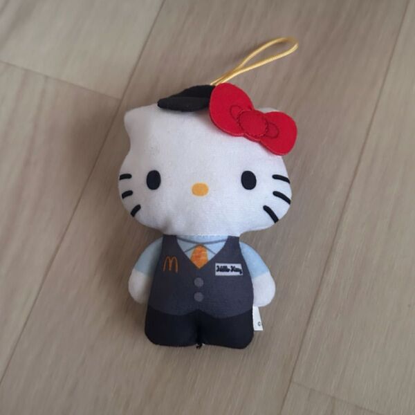 マクドナルド ハッピーセット キティー マクドナルド限定マネージャー ハローキティ ぬいぐるみ