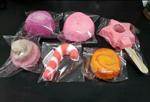 LUSH バブルバー 泡風呂 バブルバス 6個 即購入でLUSHのオマケソープ付 新品未使用