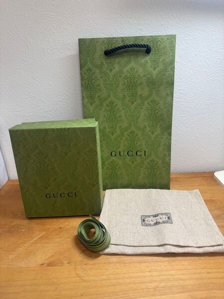 GUCCI 手提げ袋、箱、袋、リボン