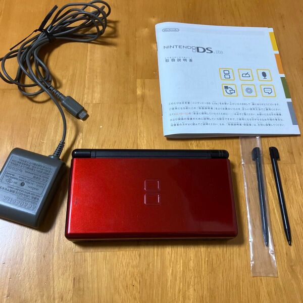 ニンテンドーDS Lite クリムゾン/ブラック 本体/充電器