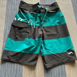RVCA ルーカ ボーダー柄 水着 ボードショーツ サーフパンツ キッズ 22インチ ウエスト約56センチ