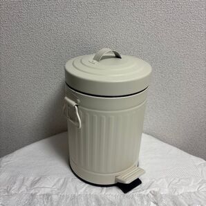 ゴミ箱 ニトリ(NITORI) ペダルペール ソフトクローズ 3L アイボリー 8450895 販売終了商品