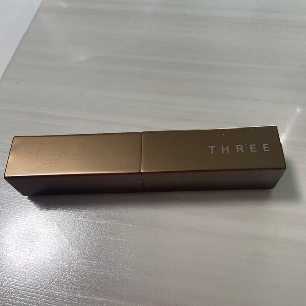 THREE リップコンシャスプロテクター