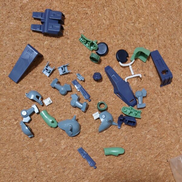HG 1/144 アイザック/ガザC/ギラ・ドーガ(ユニコーンVer.)セット 余りパーツ
