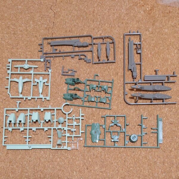 HGBF 1/144 ストライカージンクス 余りパーツ