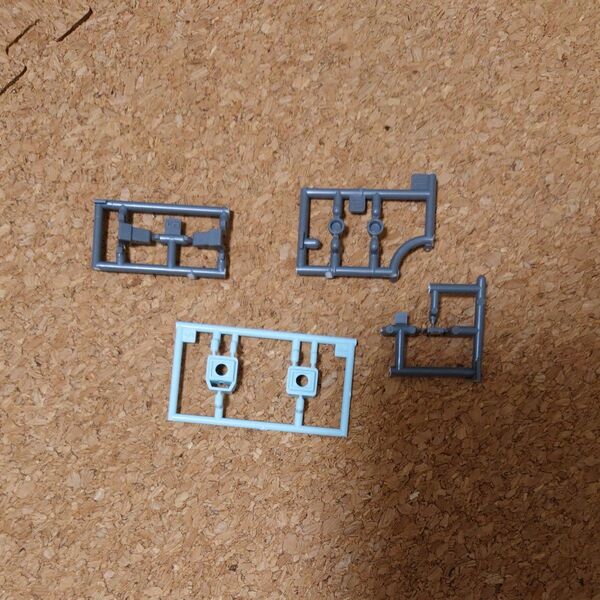HG 1/144 ジム (ショルダー・キャノン装備/ミサイルポッド装備) 余りパーツ