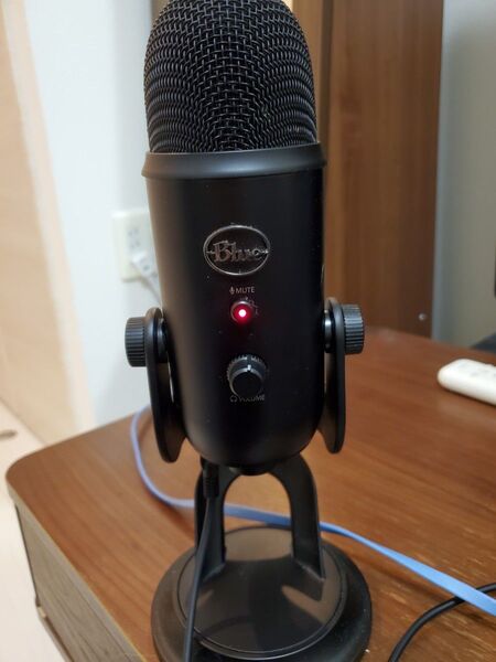Blue Yeti USB コンデンサーマイク