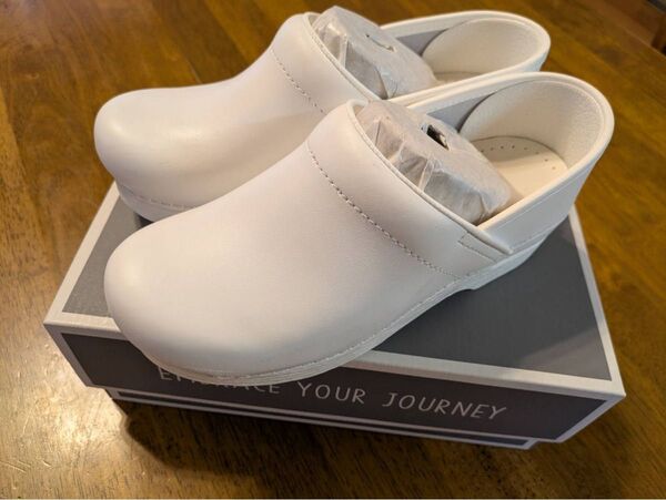 Dansko Professionalオイルドレザー クロッグ サンダル ホワイト 37