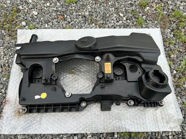 BMW カム タペットカバー E90 E91 E92 320i N46B20B
