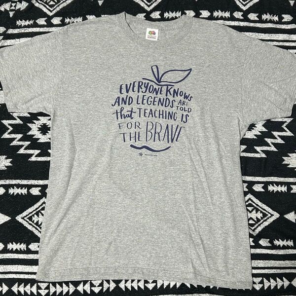 【古着】アメカジ ビンテージ フルーツオブザルーム 可愛い柄アップル Tシャツ Fruit of the Loom Tシャツ