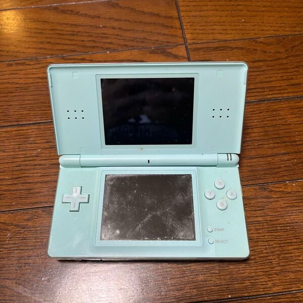 ジャンク 動作確認未 ニンテンドーDS Lite ミントグリーン 本体 充電器、タッチペンあり、充電可