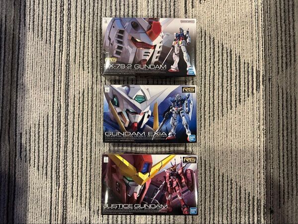 RG RX-78-2 ガンダム、RG ガンダムエクシア、RG ジャスティスガンダムの3個セット