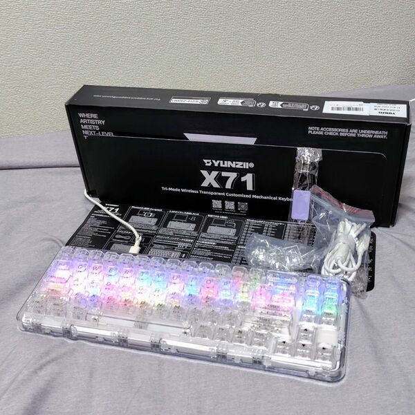 【美品 付属品多数】YUNZII X71 メカニカルゲーミングキーボード 透明キー ホワイト クリスタルアイス軸