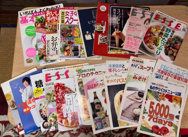 料理本 22冊セット レシピ本 ESSE ビストロSMAP タニタの社員食堂 糖質オフのやせレシピ 手作り弁当