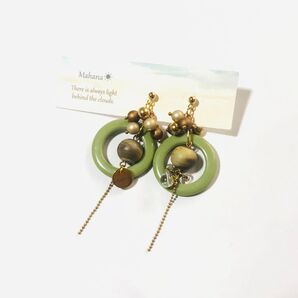 ピスタチオカラーフープ☆コットンパール☆じゃらじゃらピアス